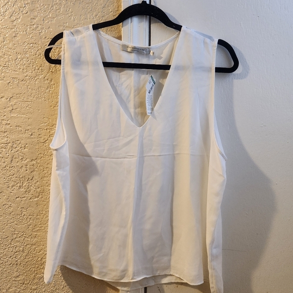 NWT- Simons Contemporaine V Neck Silky Cami - Picture 2 of 6